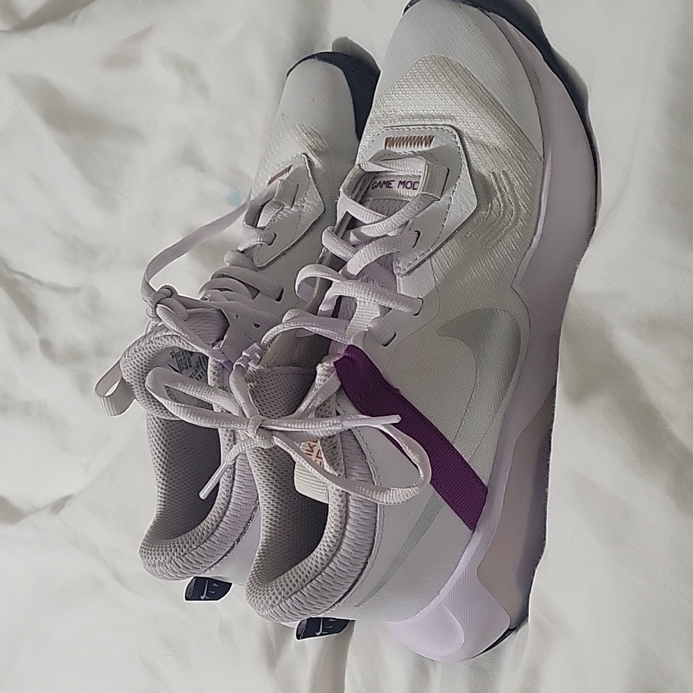 Nike Girls size 4 basketball shoes